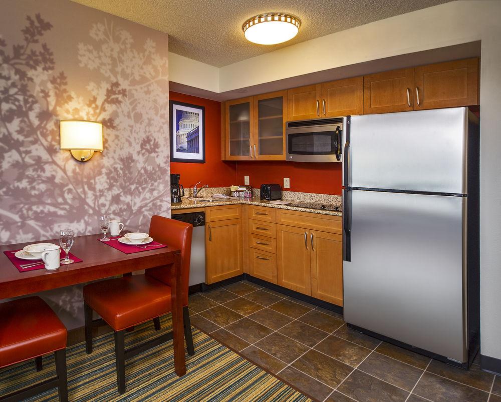 Residence Inn Arlington Pentagon City Экстерьер фото