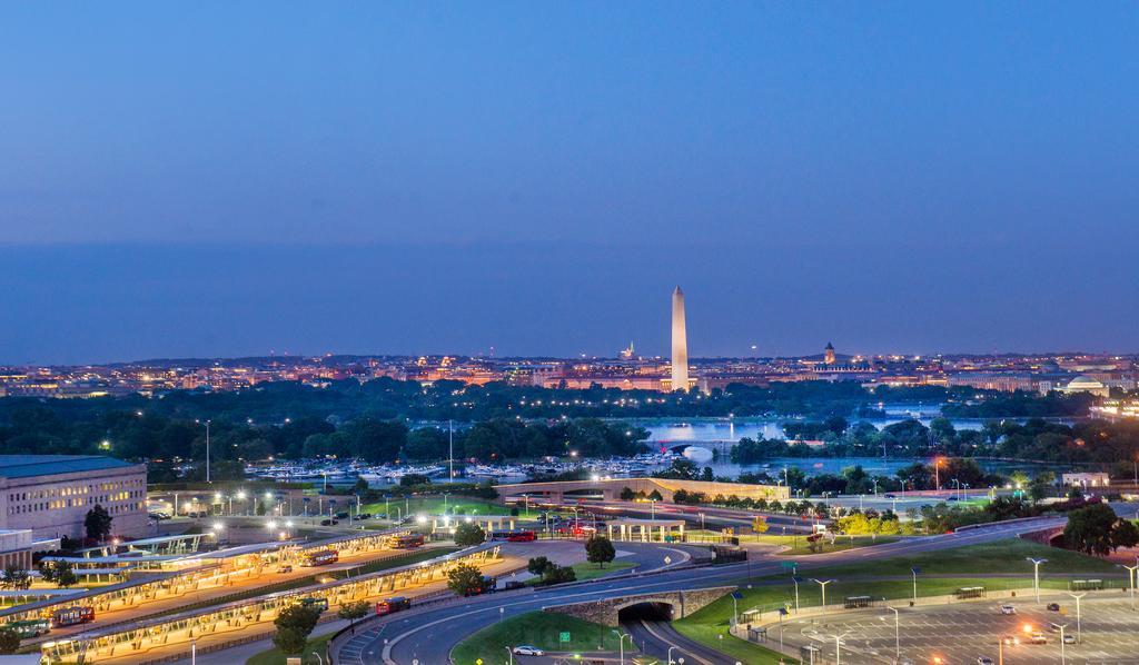 Residence Inn Arlington Pentagon City Экстерьер фото