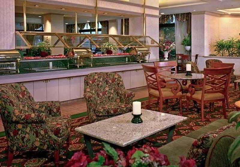 Residence Inn Arlington Pentagon City Экстерьер фото